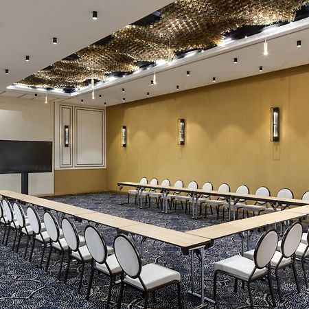 Courtyard By Marriott Cluj - Napoca Downtown Hotel Ngoại thất bức ảnh