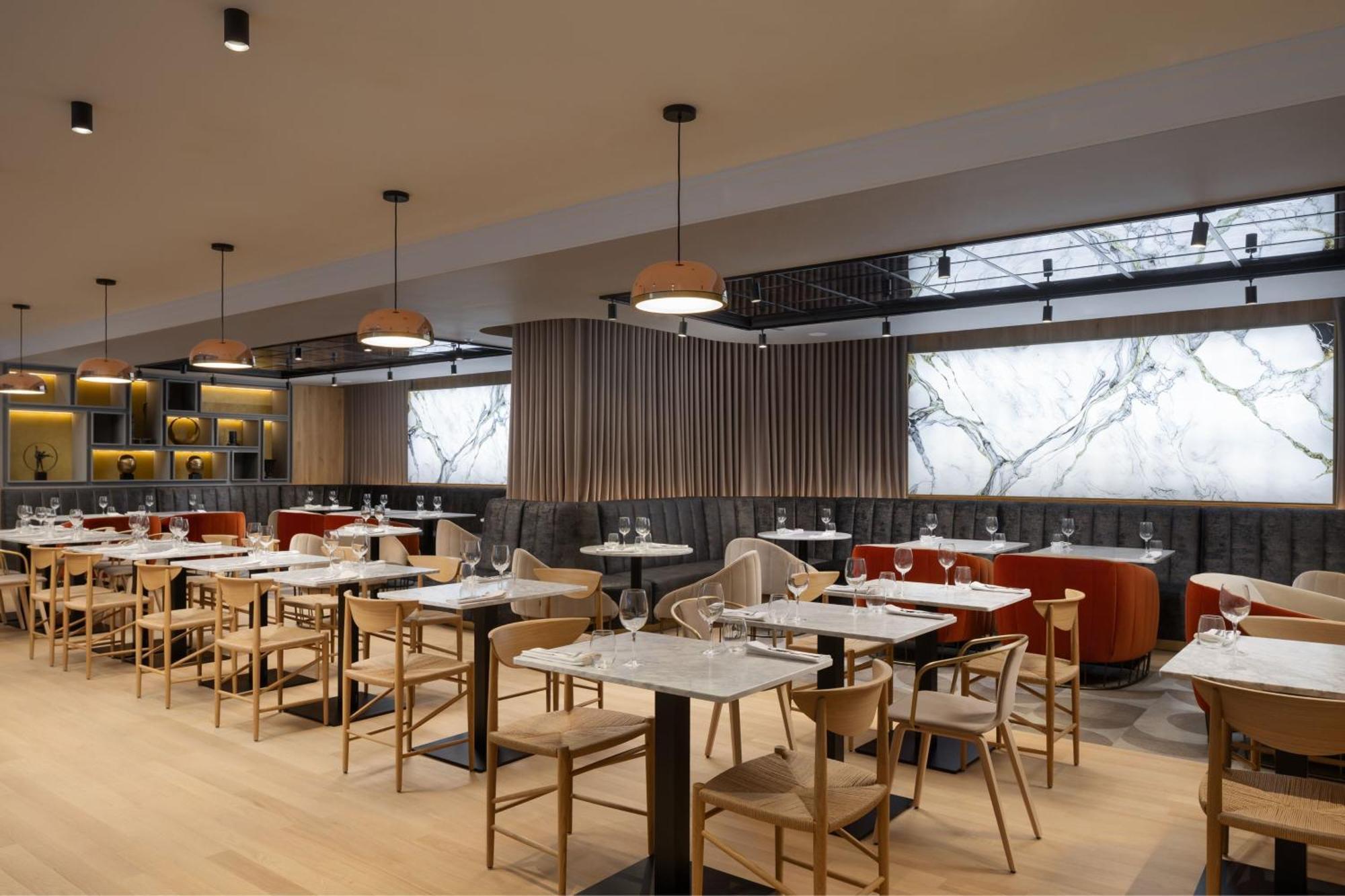 Courtyard By Marriott Cluj - Napoca Downtown Hotel Ngoại thất bức ảnh