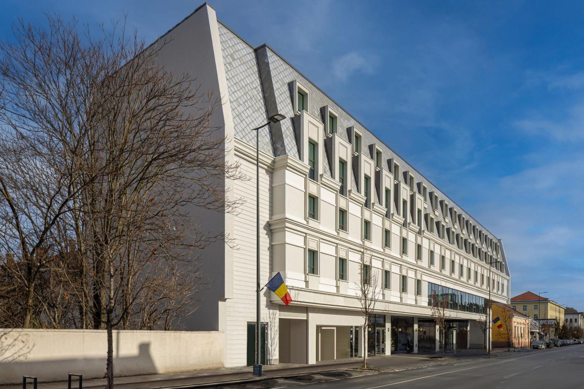 Courtyard By Marriott Cluj - Napoca Downtown Hotel Ngoại thất bức ảnh
