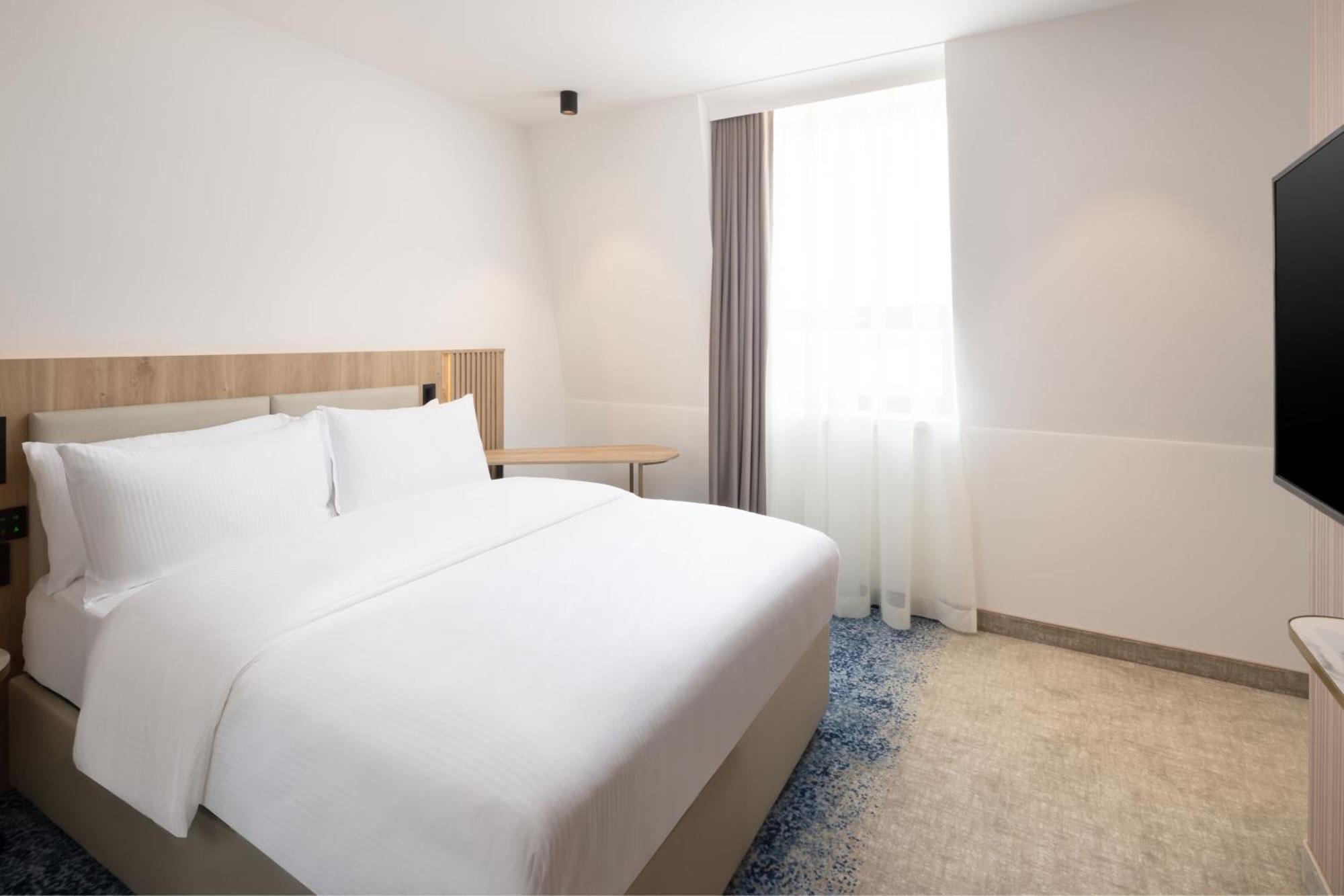 Courtyard By Marriott Cluj - Napoca Downtown Hotel Ngoại thất bức ảnh